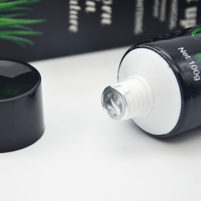 Dents libres de fluorure blanchissant le charbon de bois noir de pâte blanche de noix de coco de pâte dentifrice jour et nuit