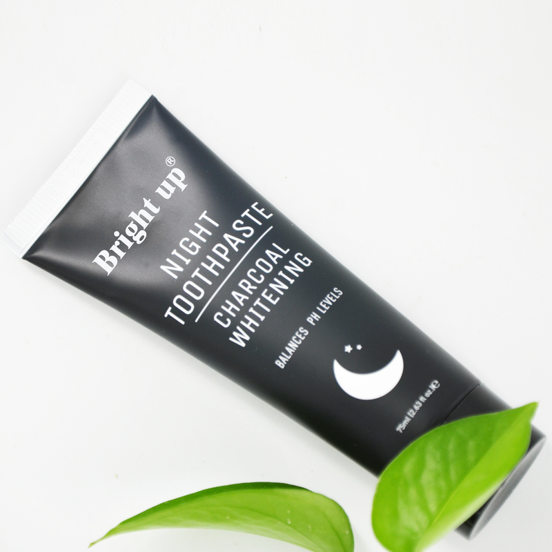 Les dents de GMP blanchissant la brosse à dents de pâte dentifrice ont placé les extraits de fines herbes organiques de graine de cumin de noir de Miswak