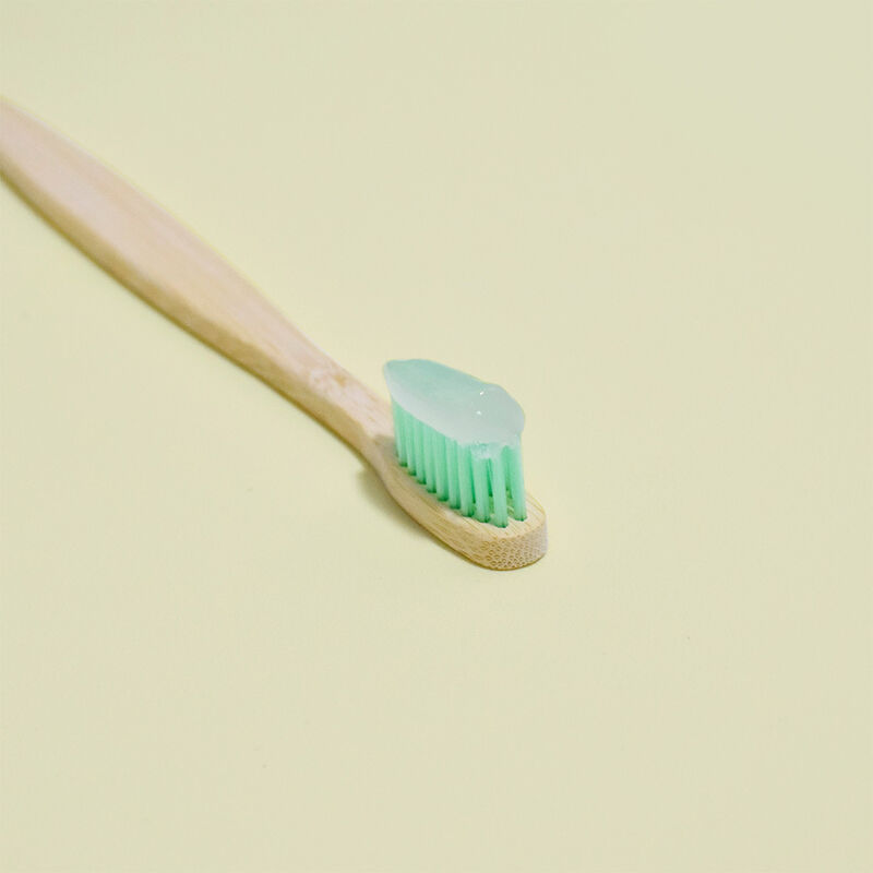 VECMINT 100g de dentifrice à base de sel de mer et de menthe.