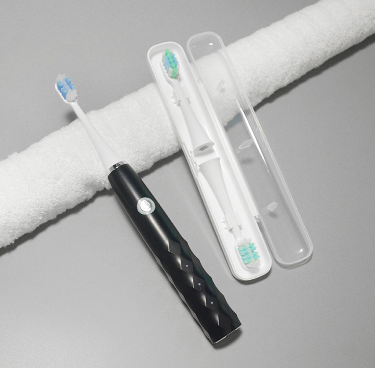 Wholease dure longtemps la brosse à dents électrique du rappel IPX7 futé imperméable rechargeable avec la tête de 4 brosses