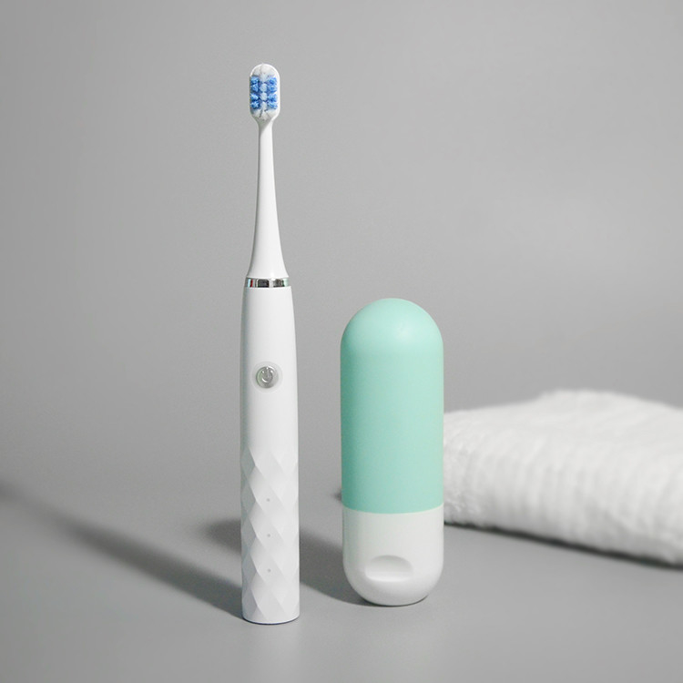 OEM de brosse à dents de soin de brosse à dents et actions oraux professionnels de blanchiment électriques, marques de distributeur adaptées aux besoins du client