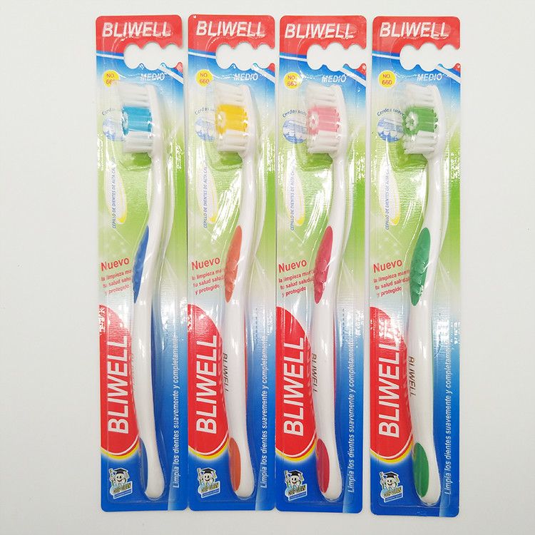 Brosse à dents réutilisable molle propre orale en plastique d'OEM de poignée écologique en gros de couleur